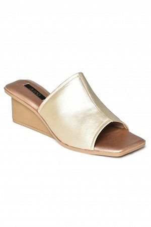 Aurelia Solid Gold Square Toe Wedge