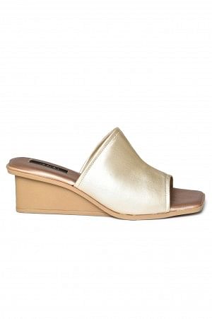 Aurelia Solid Gold Square Toe Wedge