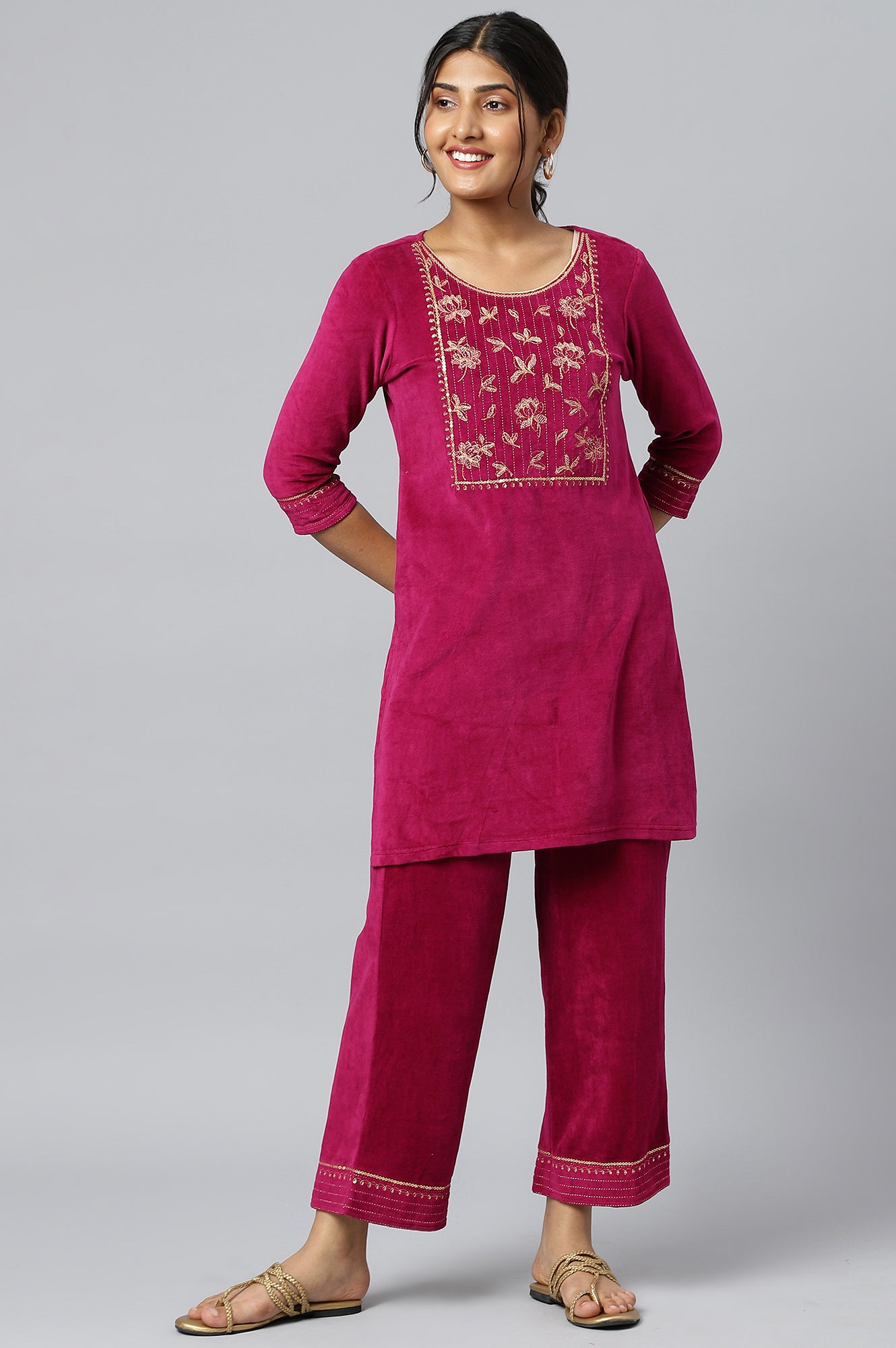 Maroon Embroidered kurta with Pants Set