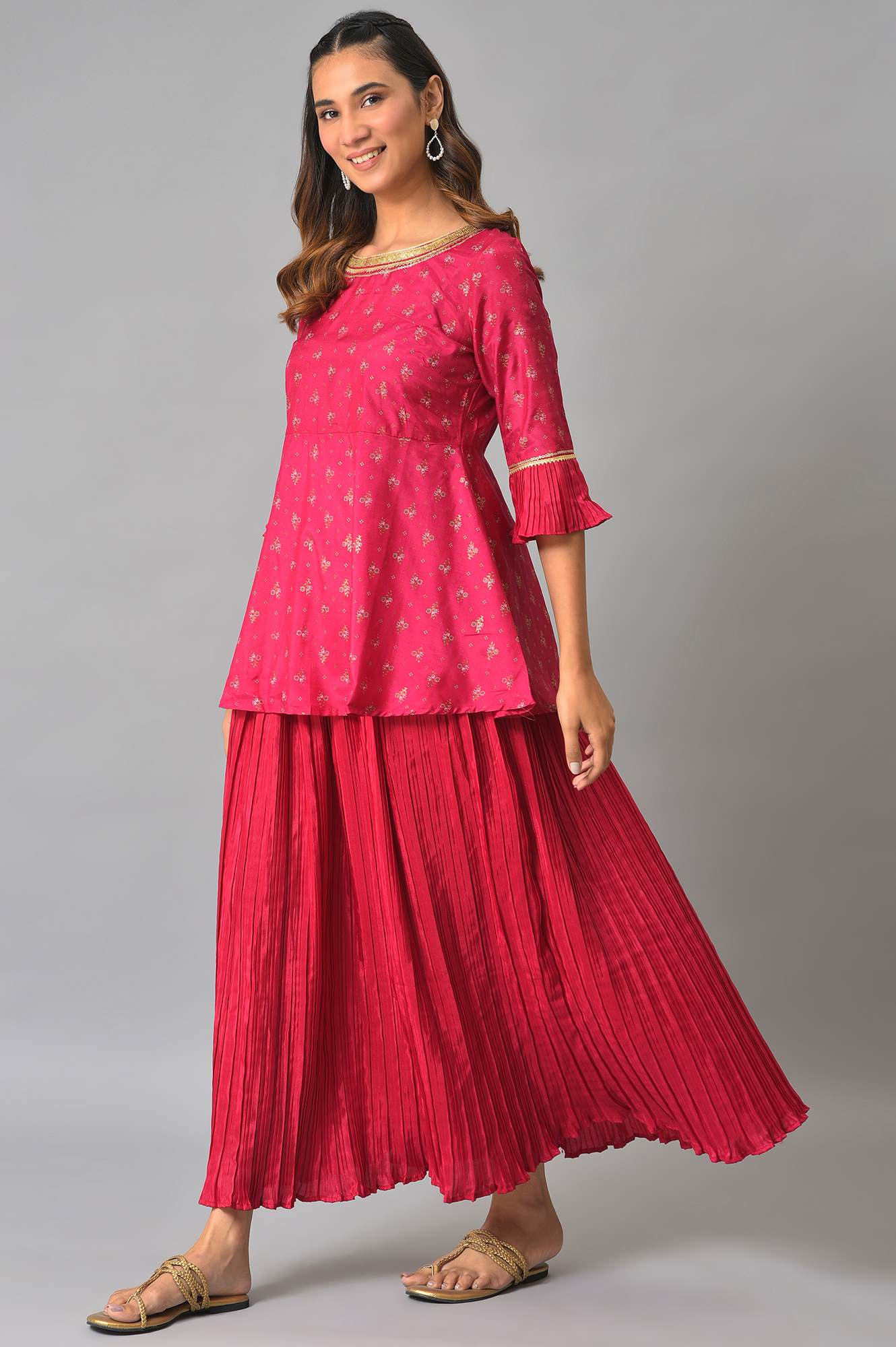 Pink Floral Printed kurta With Pleated Skirt