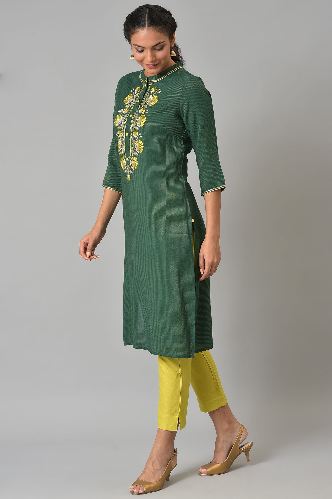 Green Liva Zari Embroidered kurta With Trousers