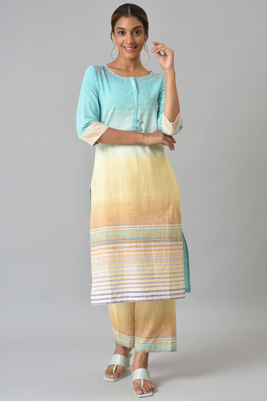 Blue Yarn-dyed Roud Neck kurta with Yellow Pants