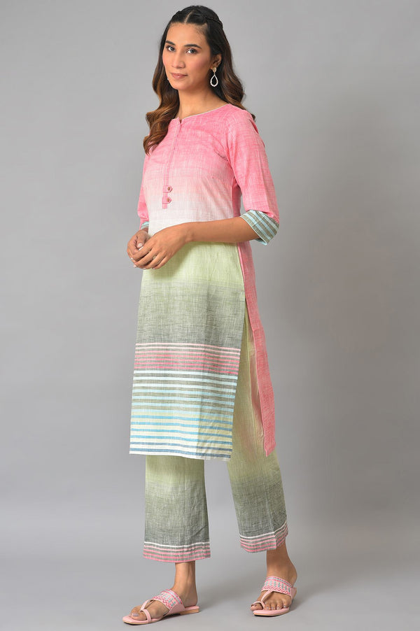 Red Yarn-Dyed Roud Neck kurta With Green Pants