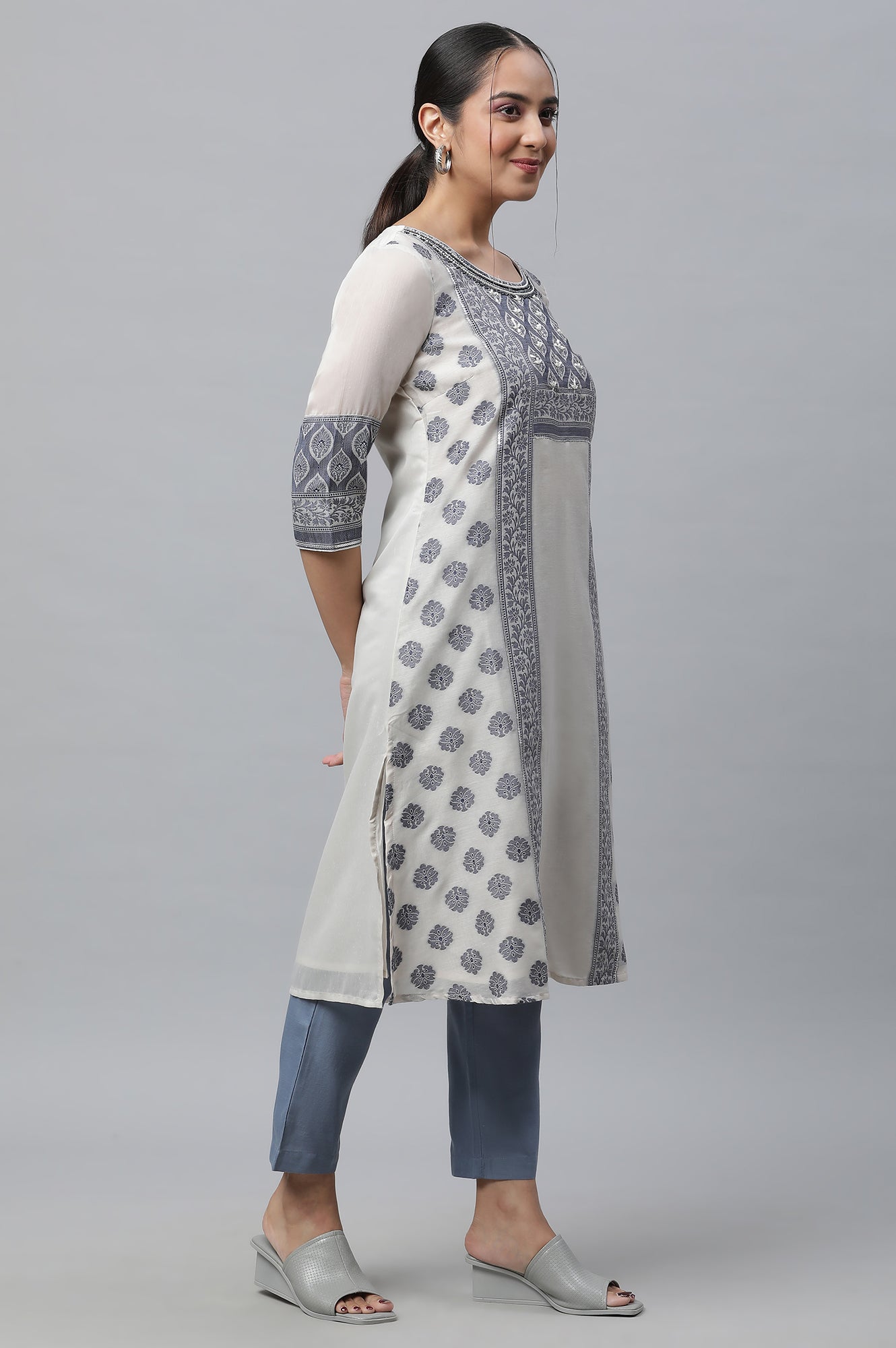 Blue Yarn-Dyed Kurta, Trousers And Dupatta Set