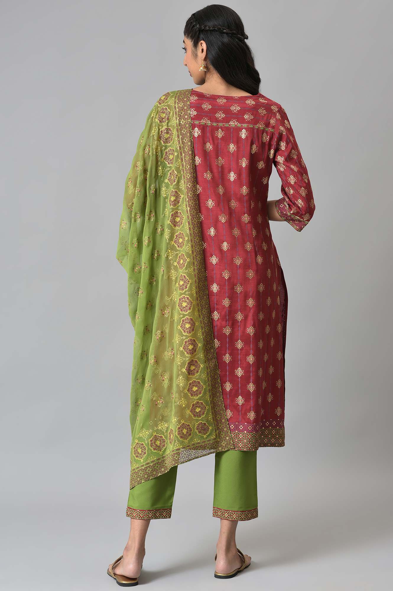 Red Foil Printed kurta with Green Trousers and Dupatta