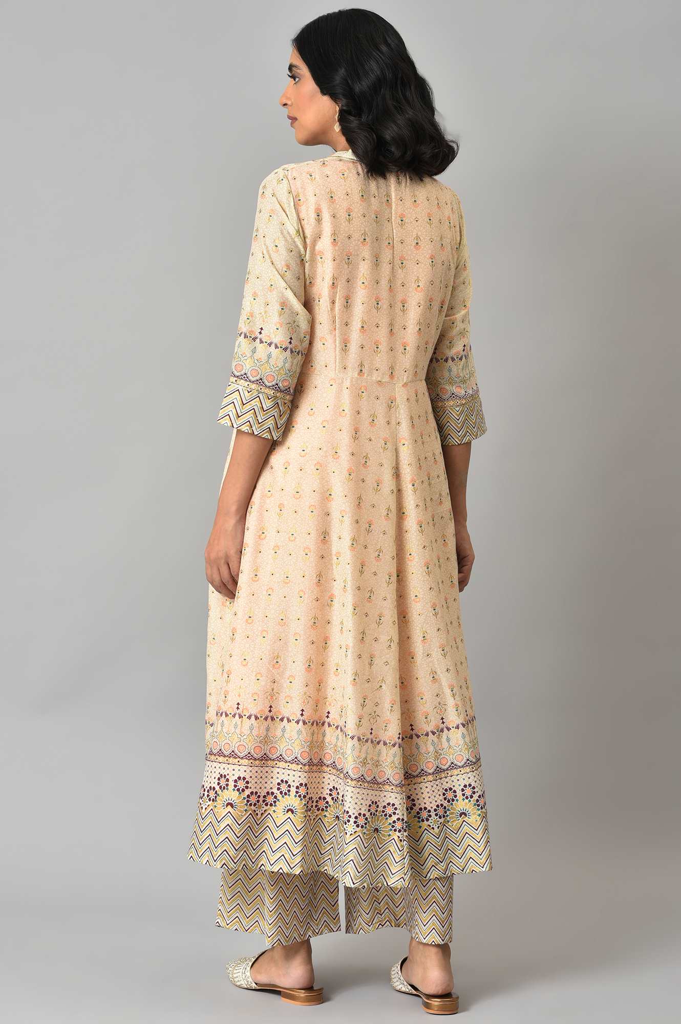 Beige Printed Front Open Gilet With Peach Inner Kurta And And Beige Straight Palazzo