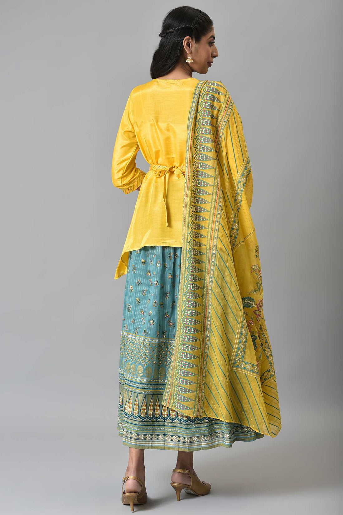 Yellow Embroidered kurta with Green Printed Skirt and Yellow Dupatta