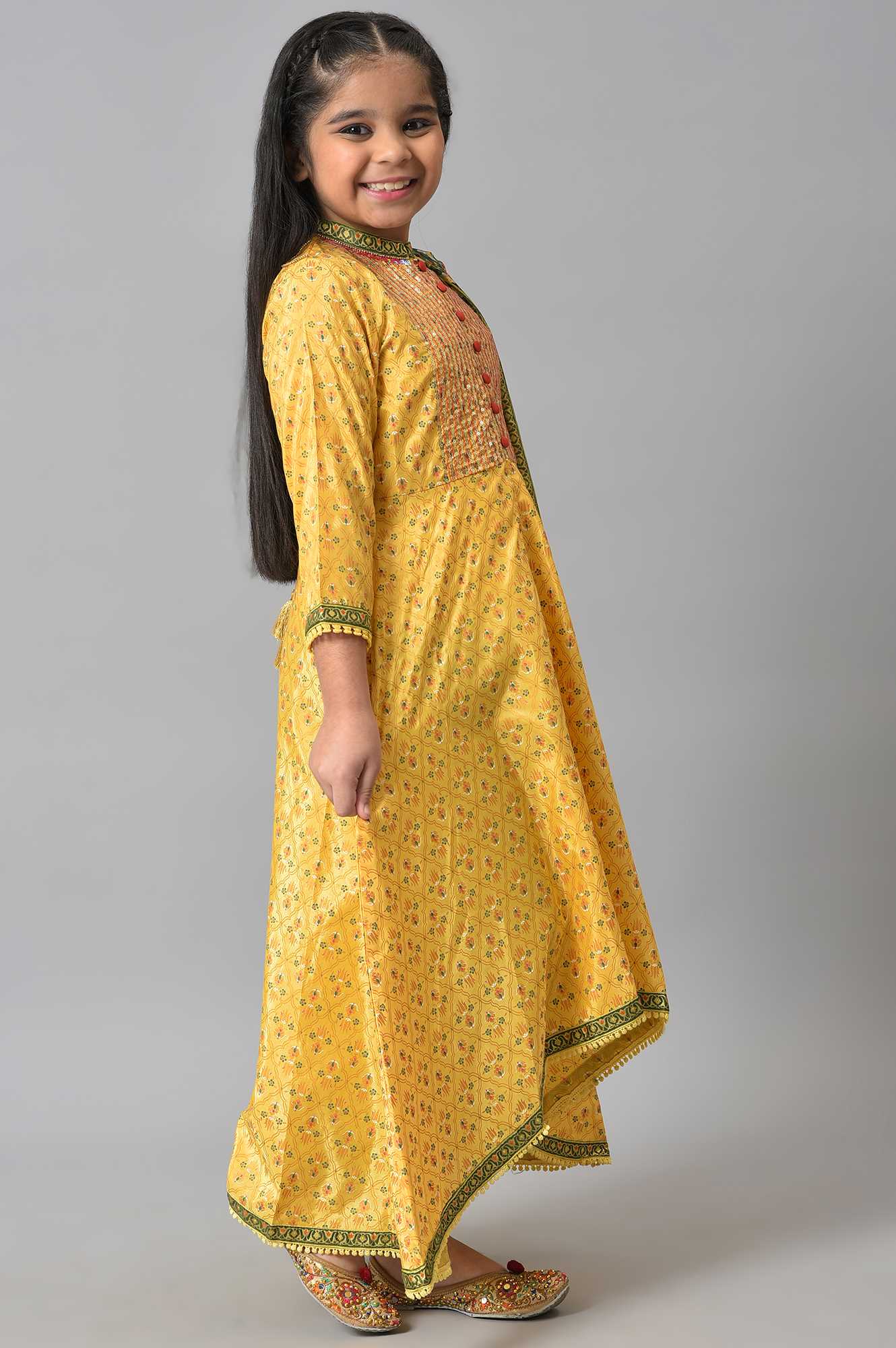 Girls Yellow Sequined kurta With Green Tights And Dupatta