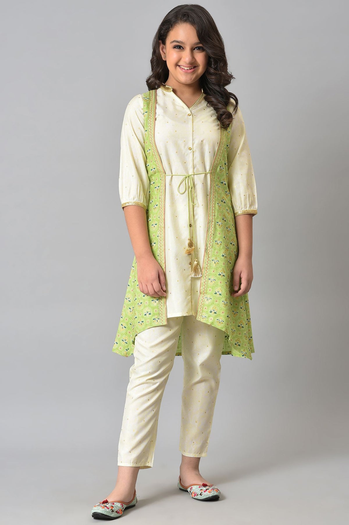 Girls Green Embellished Gillet With Natural kurta And Trousers - 14-15