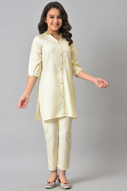 Girls Green Embellished Gillet With Natural kurta And Trousers