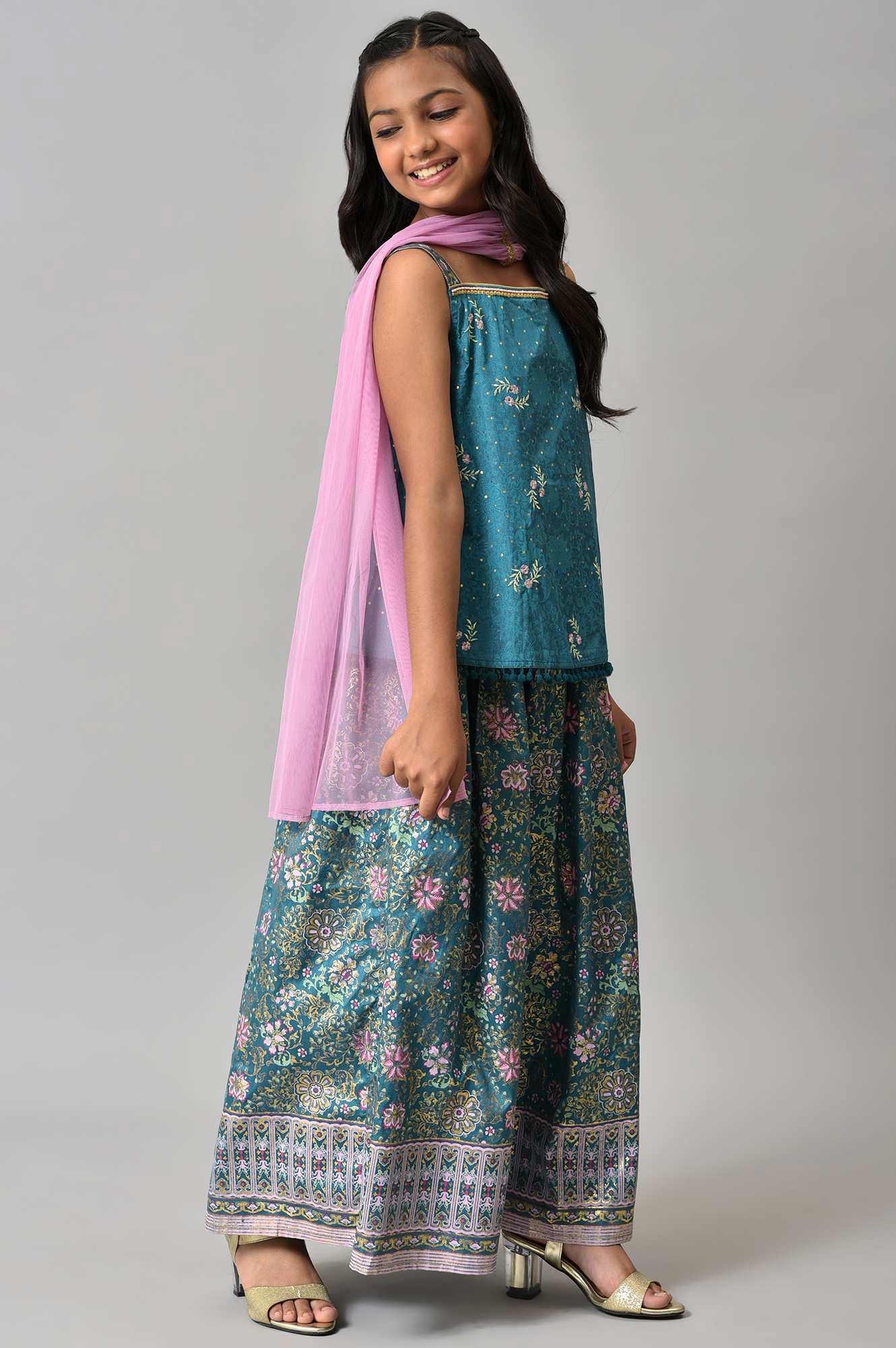 Girls Green Floral Printed kurta With Skirt And Pink Dupatta