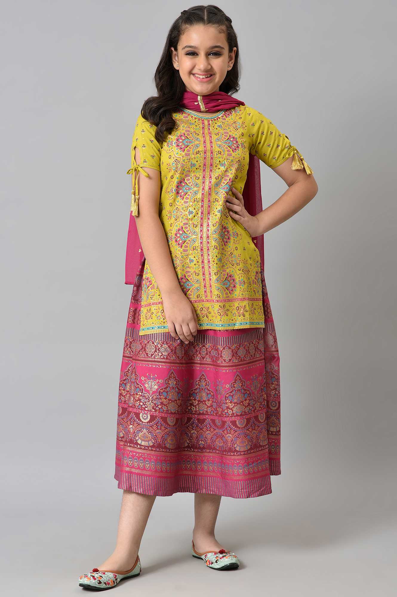 Girls Liva Green Printed kurta With Pink Skirt And Dupatta