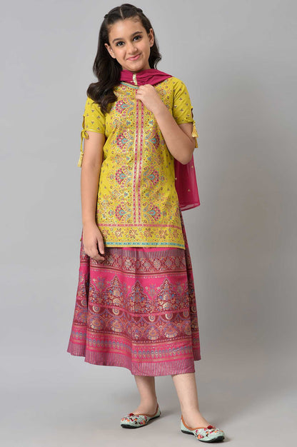 Girls Liva Green Printed kurta With Pink Skirt And Dupatta