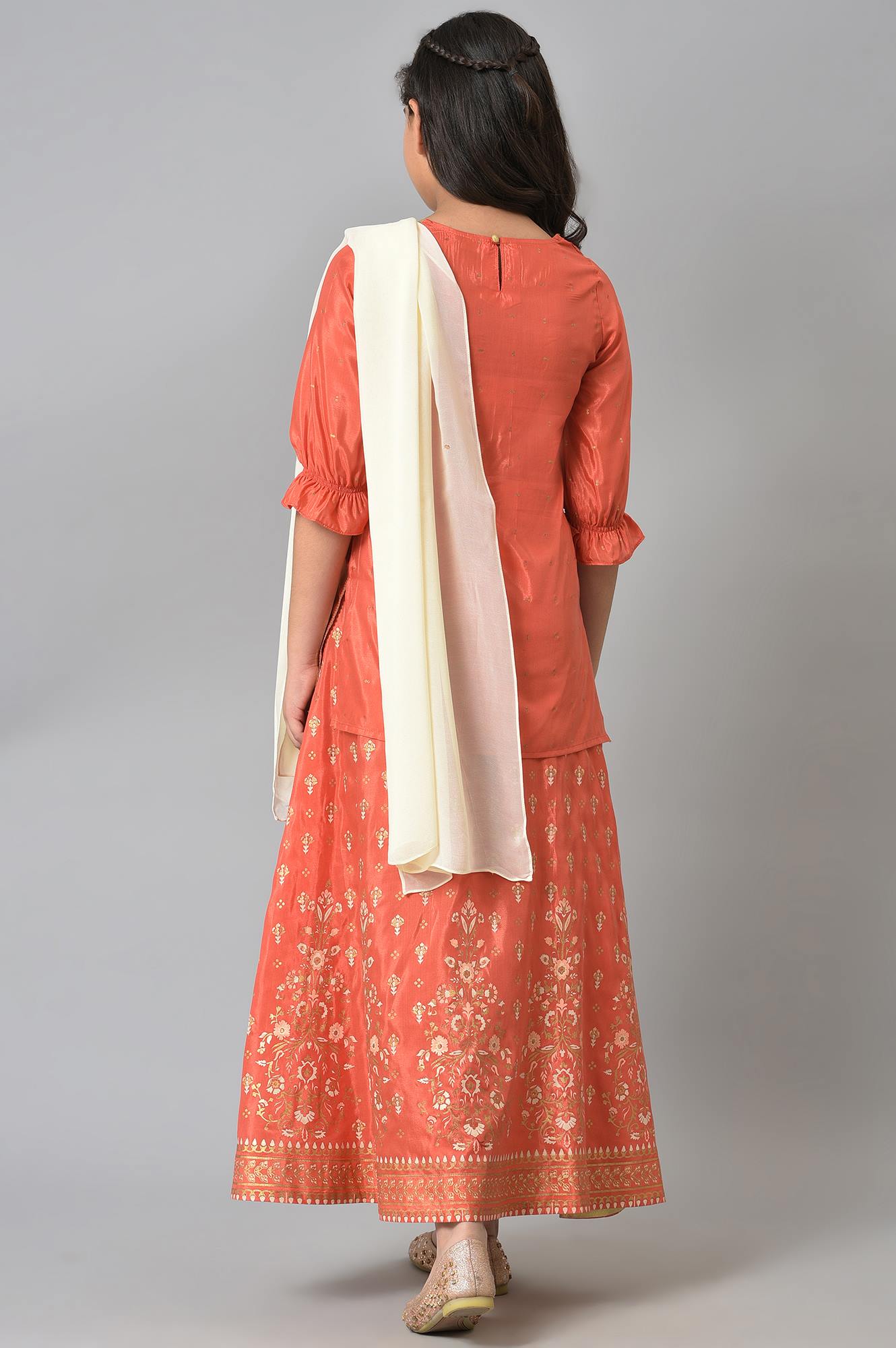 Girls Peach Embroidered kurta With Skirta And Dupatta