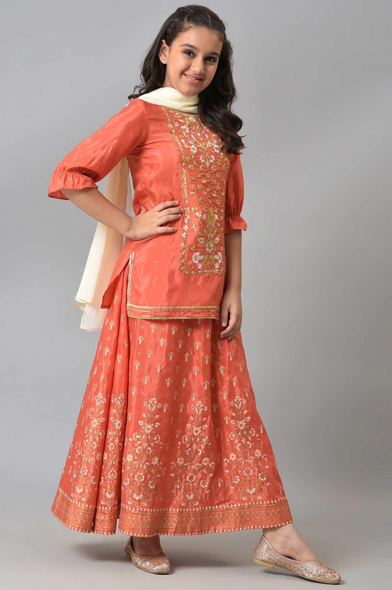 Girls Peach Embroidered kurta With Skirta And Dupatta