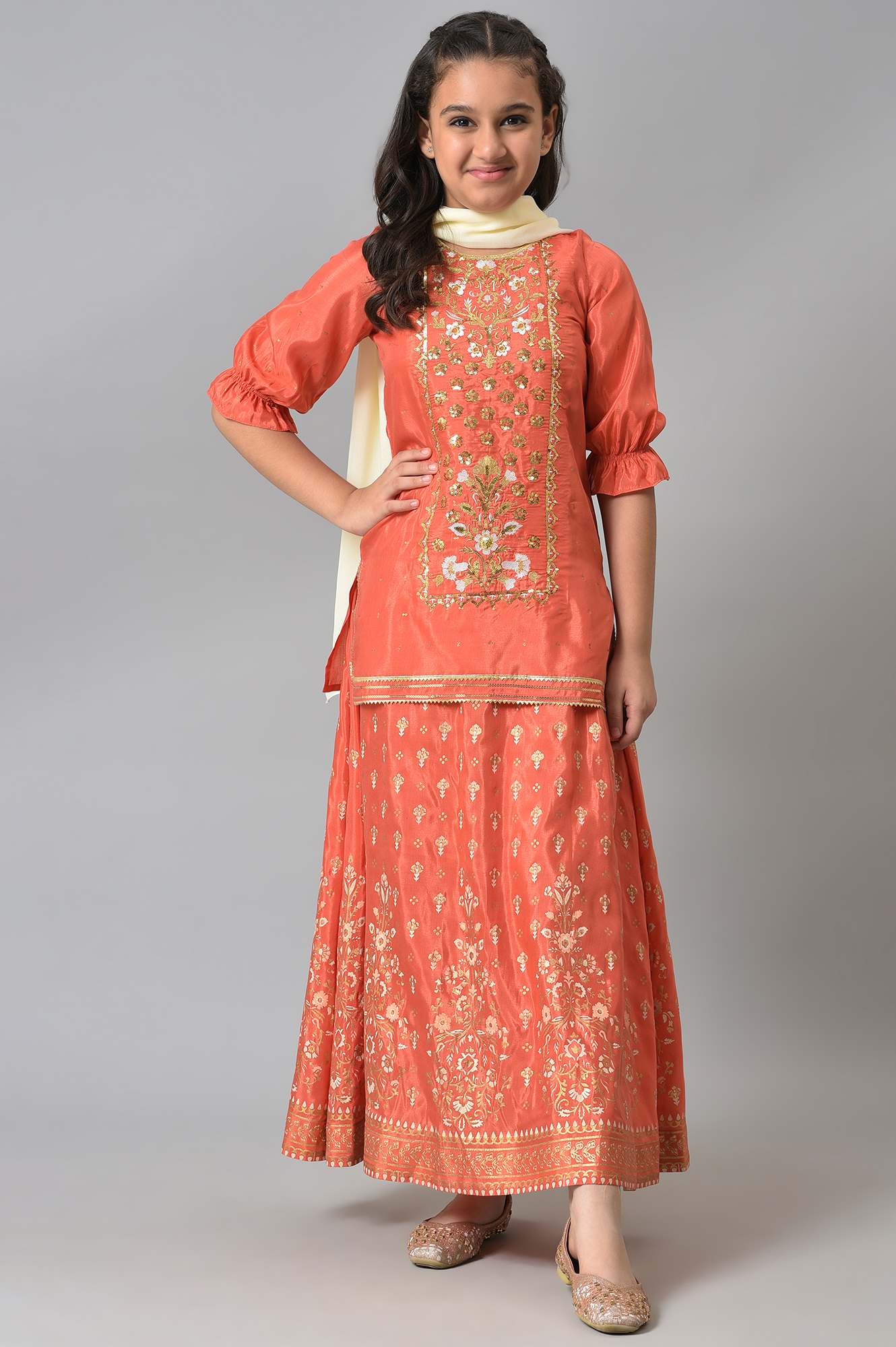 Girls Peach Embroidered kurta With Skirta And Dupatta