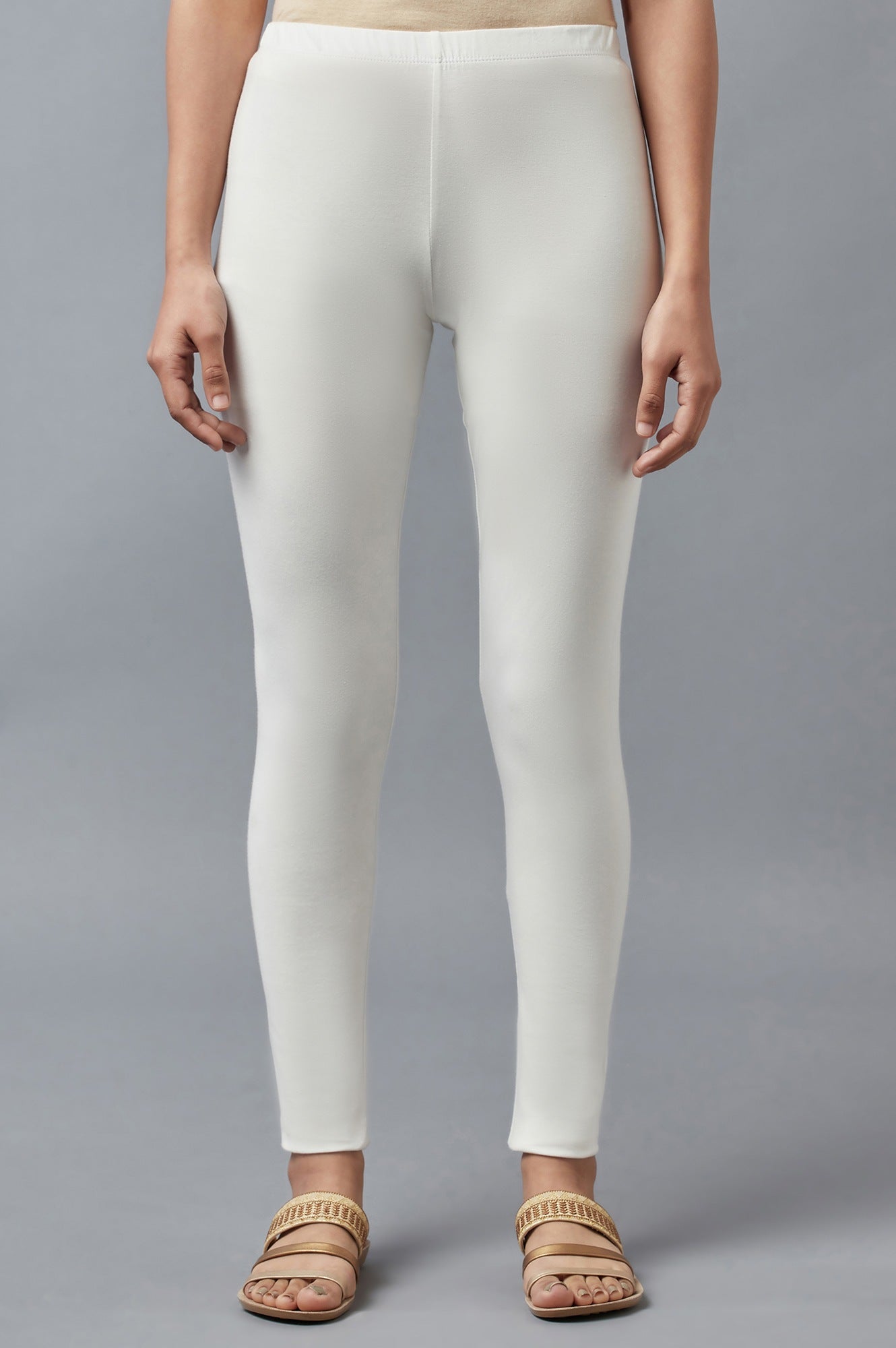 Off- White Solid Tights