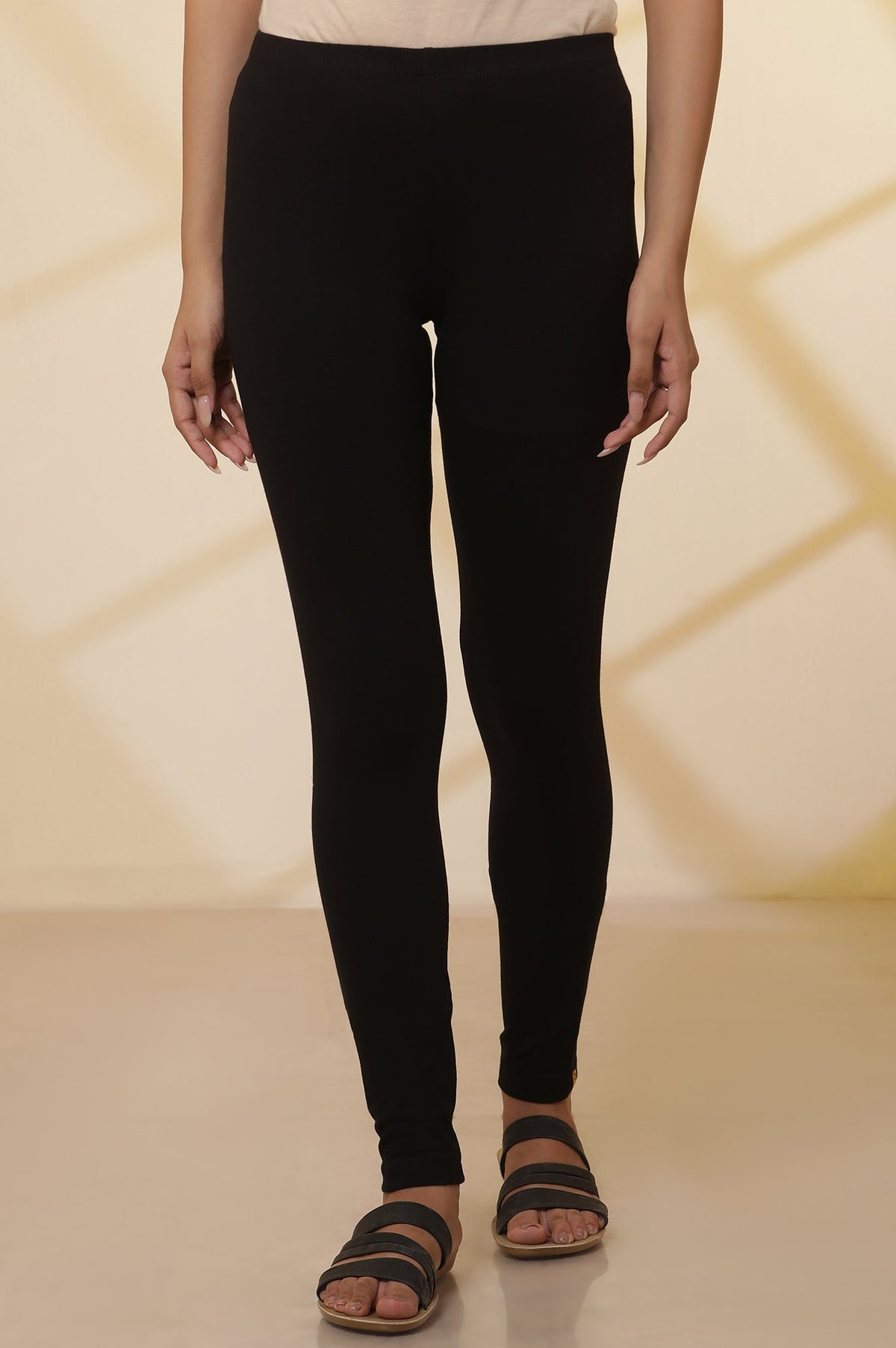 Black Solid Cotton Lycra Ankle Length Leggings - XS