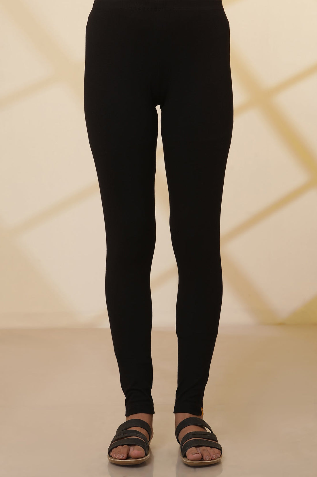 Black Solid Cotton Lycra Ankle Length Leggings