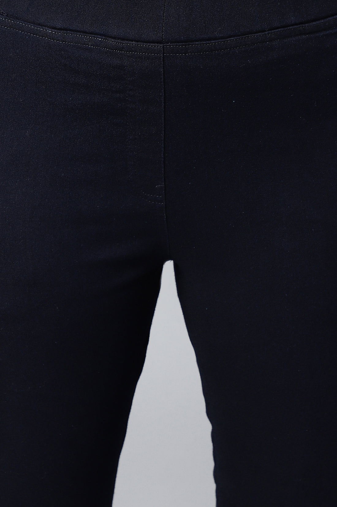 Navy Blue Solid Skinny Fit Denim Jeggings With Pintucks