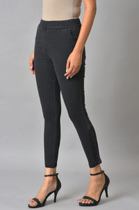 Grey Solid Skinny Fit Denim Jeggings With Pintuck Detail