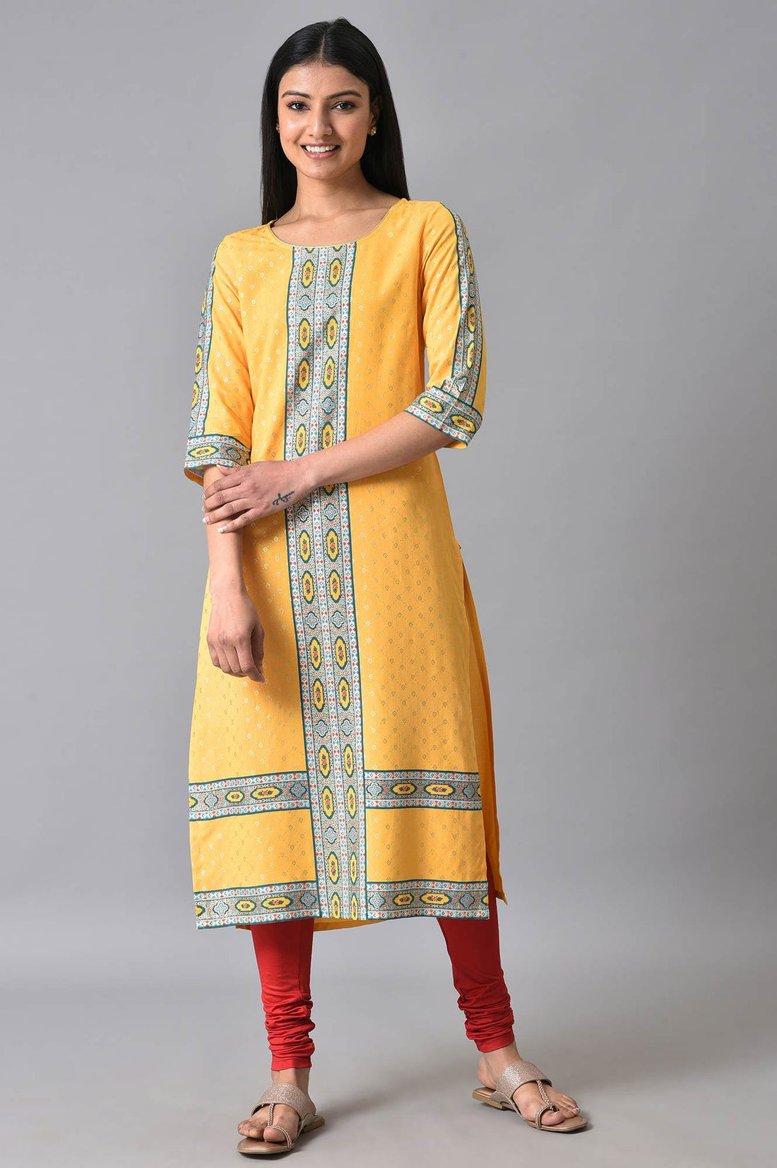 Red Solid Skinny Fit Cotton Churidar With Elasticated Waistband