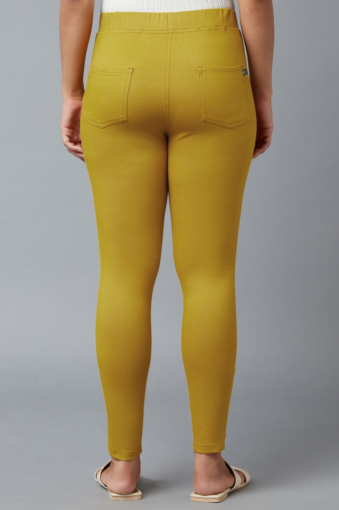Yellow Solid Skinny Fit Cotton Jeggings With Elasticated Waist