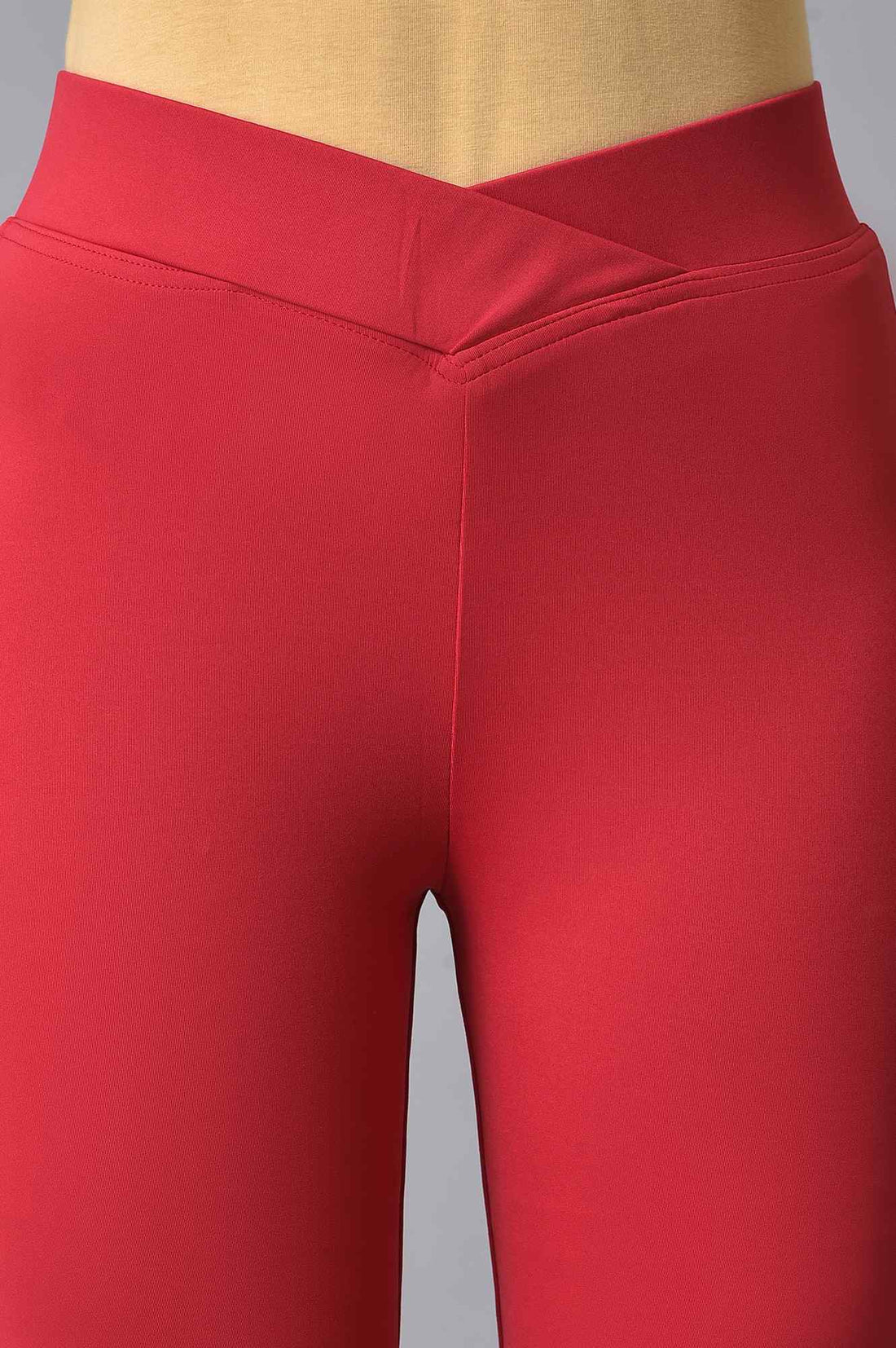 Red Solid Skinny Fit Lycra Tights With Slip On Closure