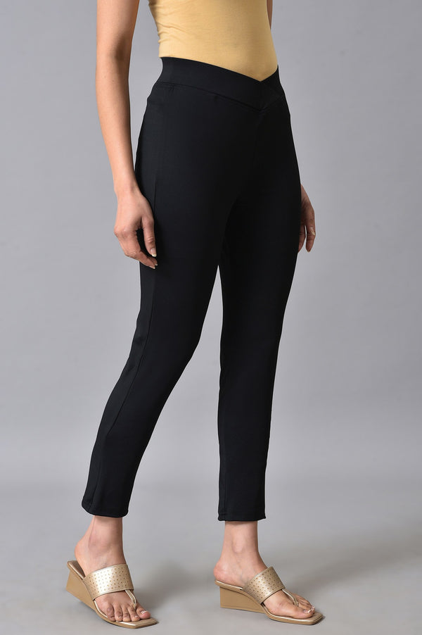 Elleven Women's Black Solid Skinny Fit Lycra Tights With Slip On Closure