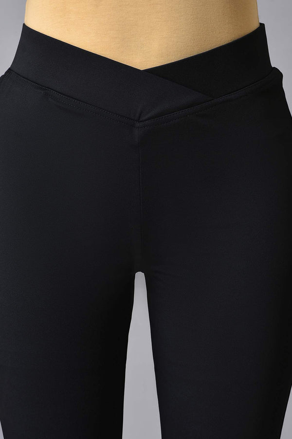 Elleven Women's Black Solid Skinny Fit Lycra Tights With Slip On Closure