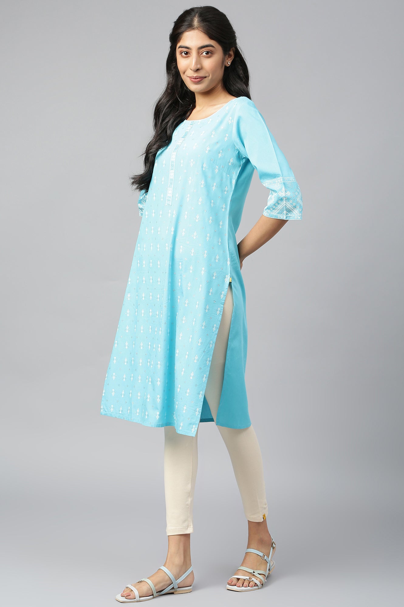 Blue Straight Casual kurta in Round Neck