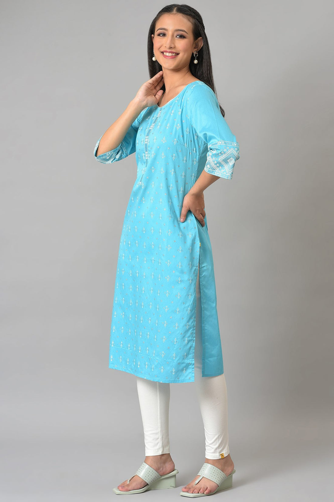 Blue Straight Casual kurta in Round Neck