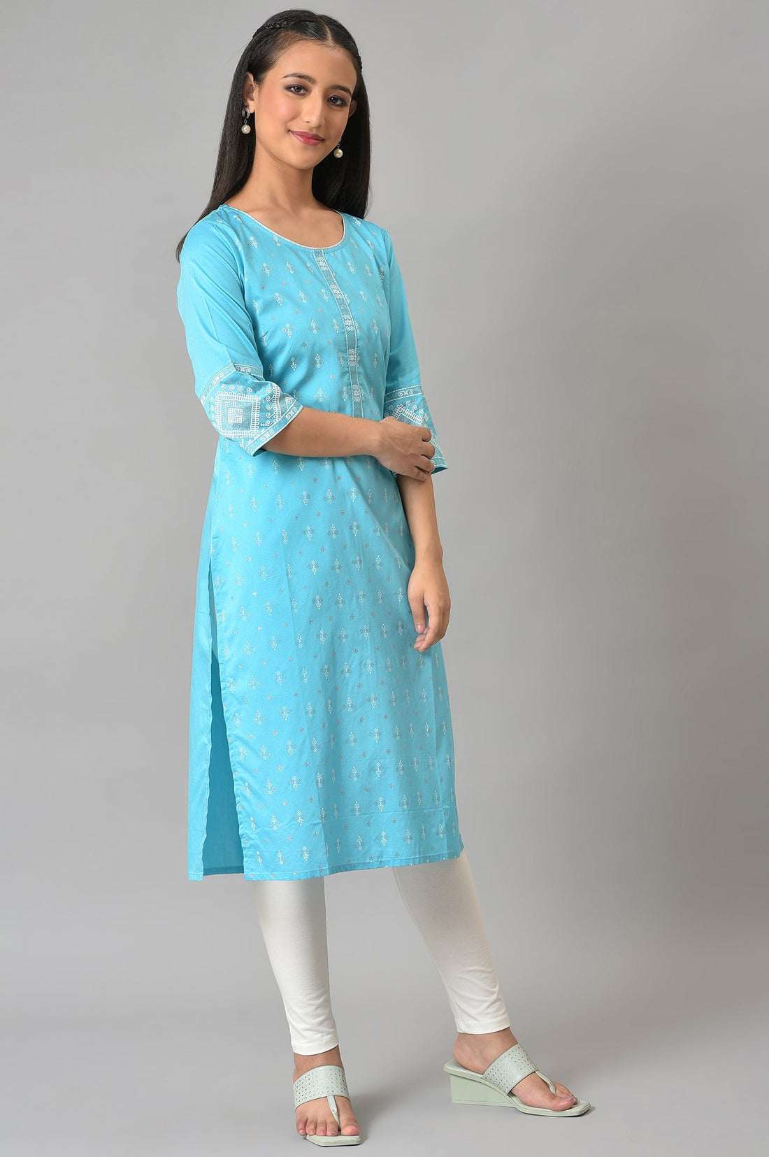 Blue Straight Casual kurta in Round Neck