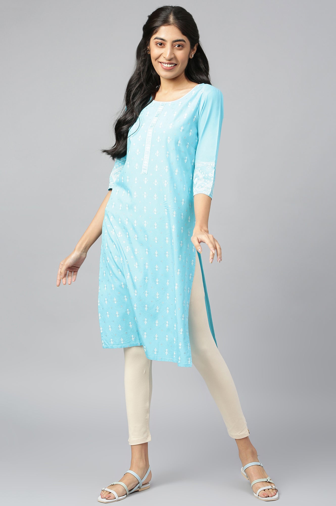 Blue Straight Casual kurta in Round Neck