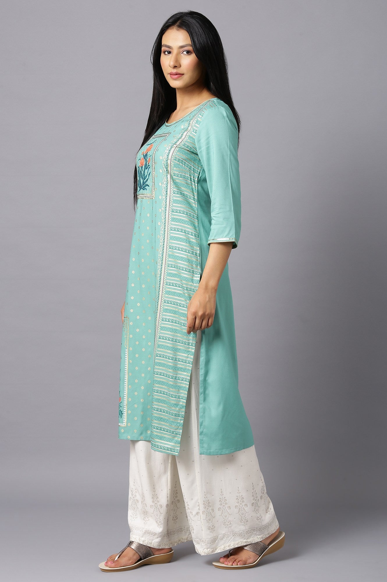 Green Thread Embroidered kurta in Mughal Print