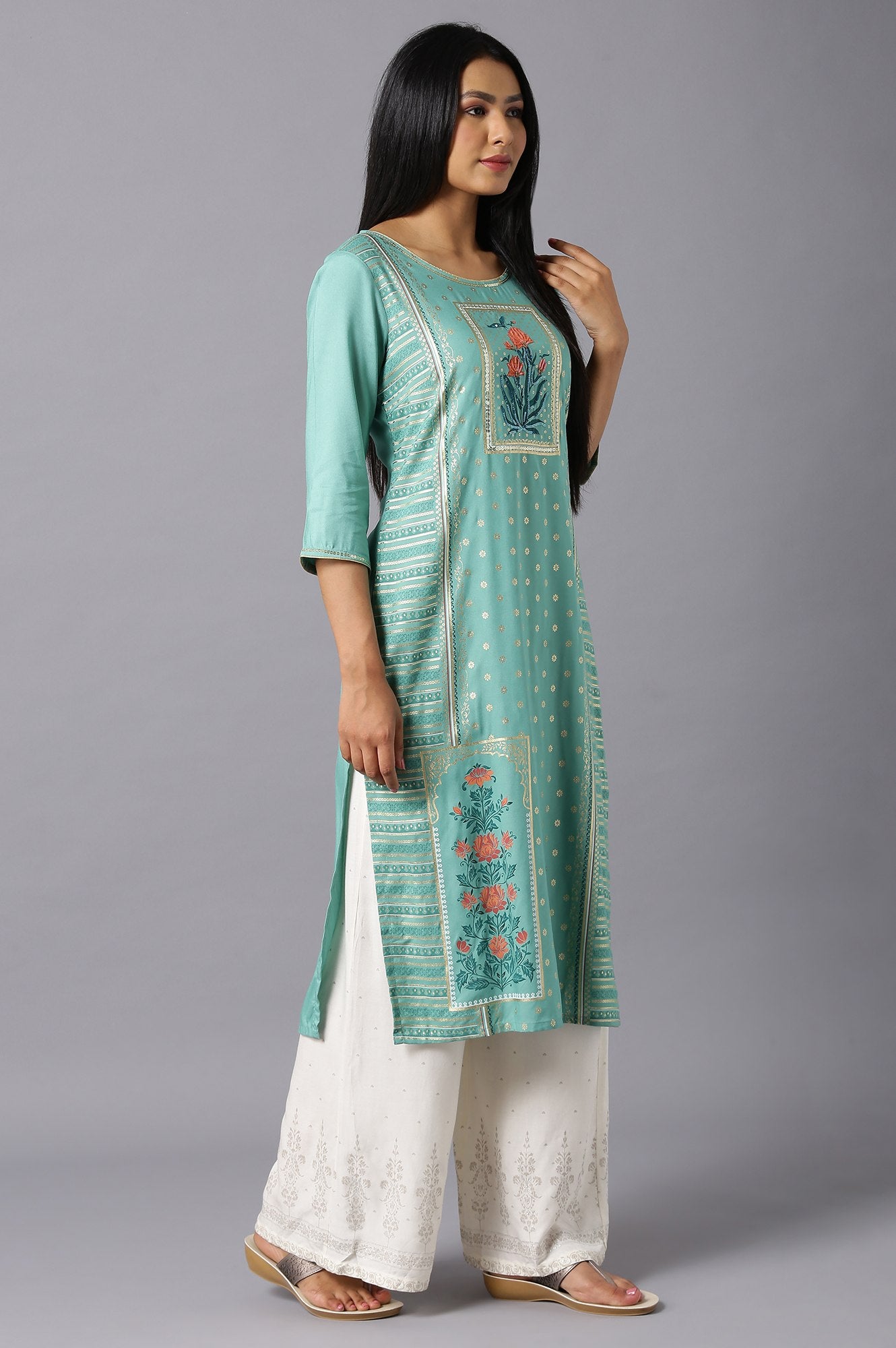 Green Thread Embroidered kurta in Mughal Print