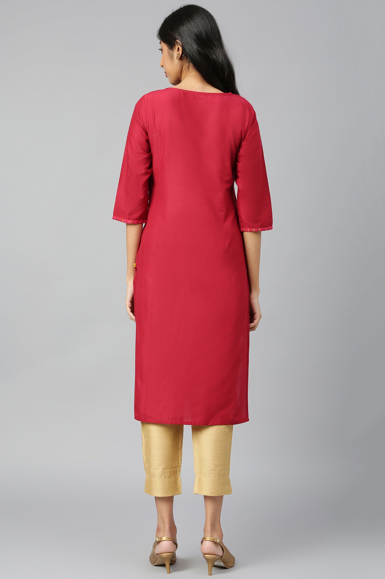 Dark Pink Jacquard kurta in Round Neck