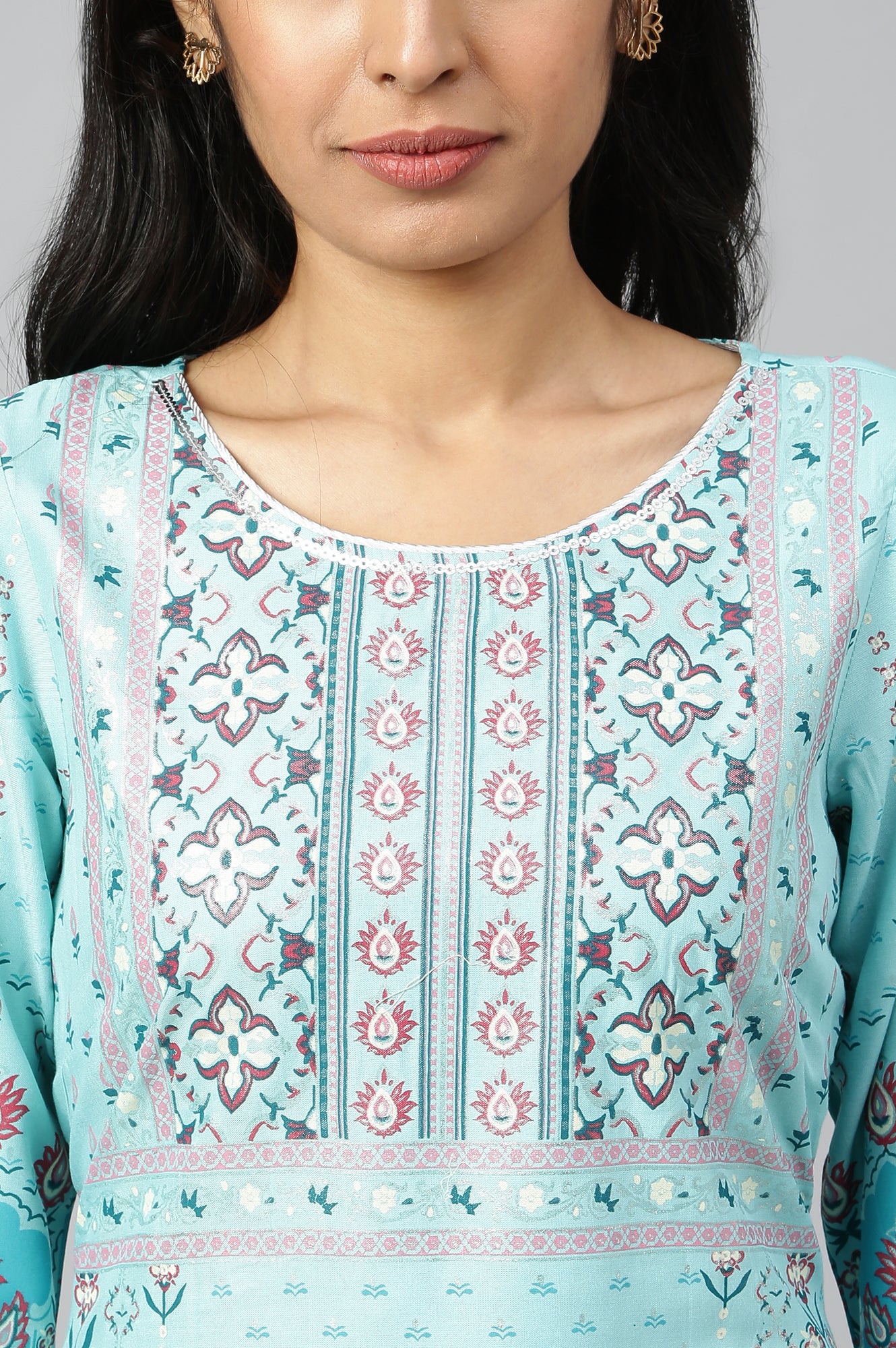 Light Blue Straight Floral Print kurta in Round neck