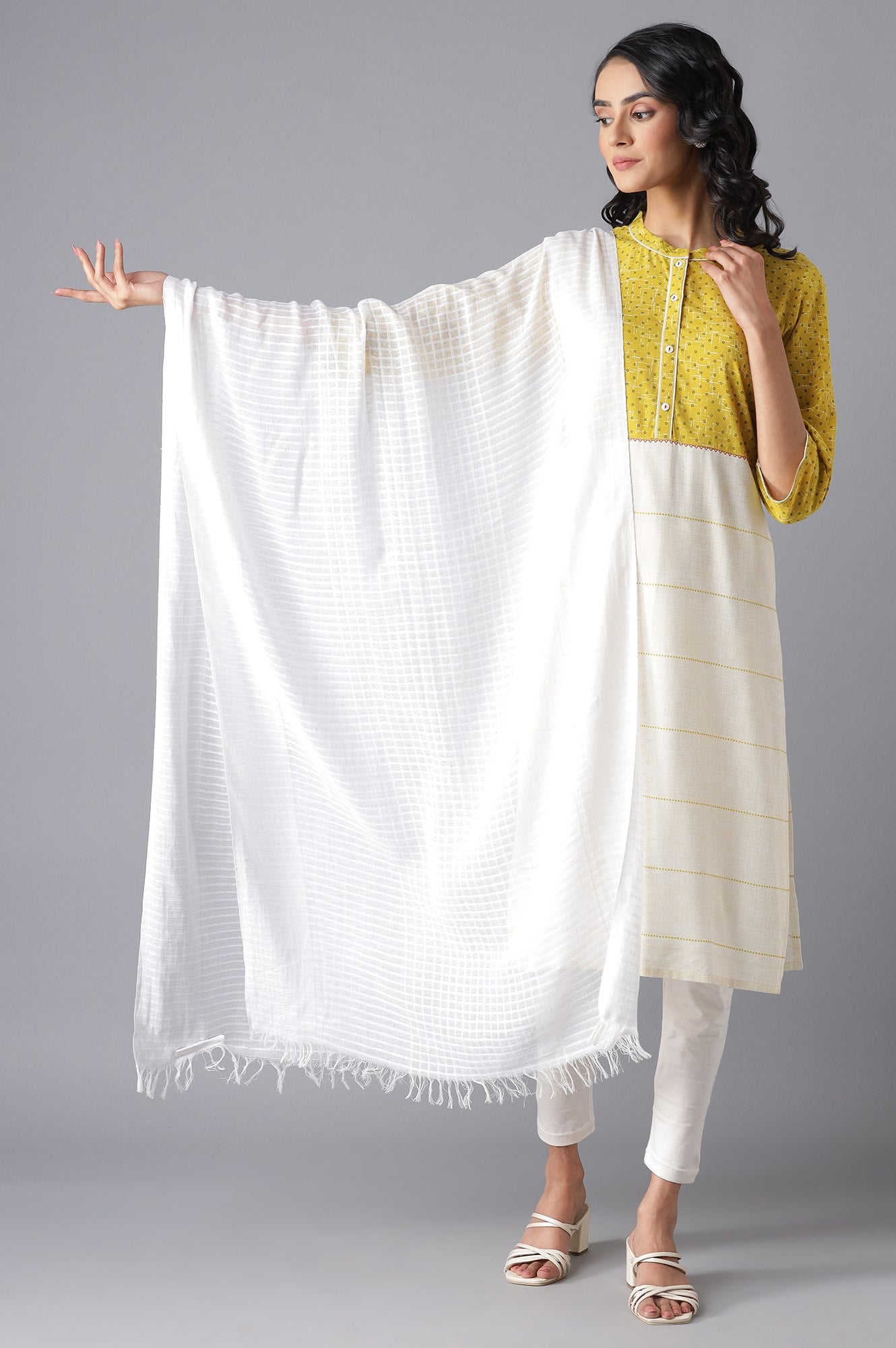 White Yarn-Dyed Dupatta