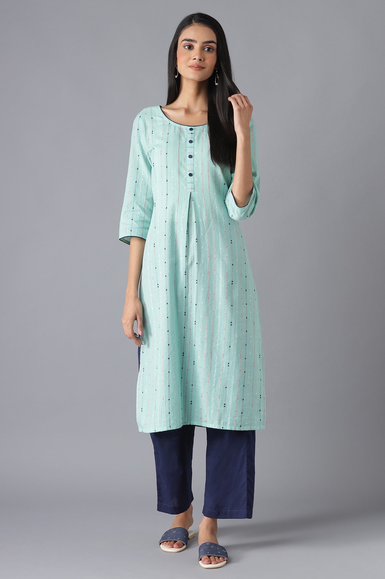 Green Yarn-Dyed kurta with Trousers