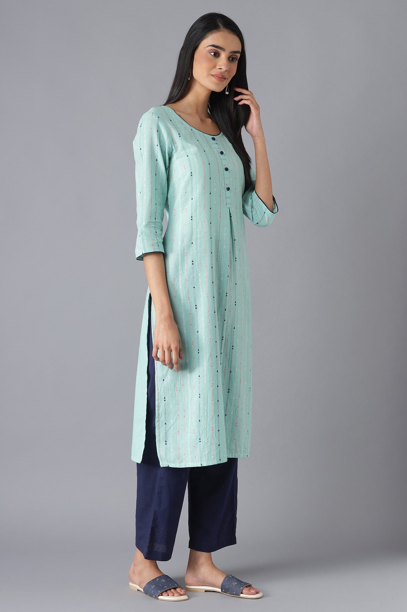 Green Yarn-Dyed kurta with Trousers