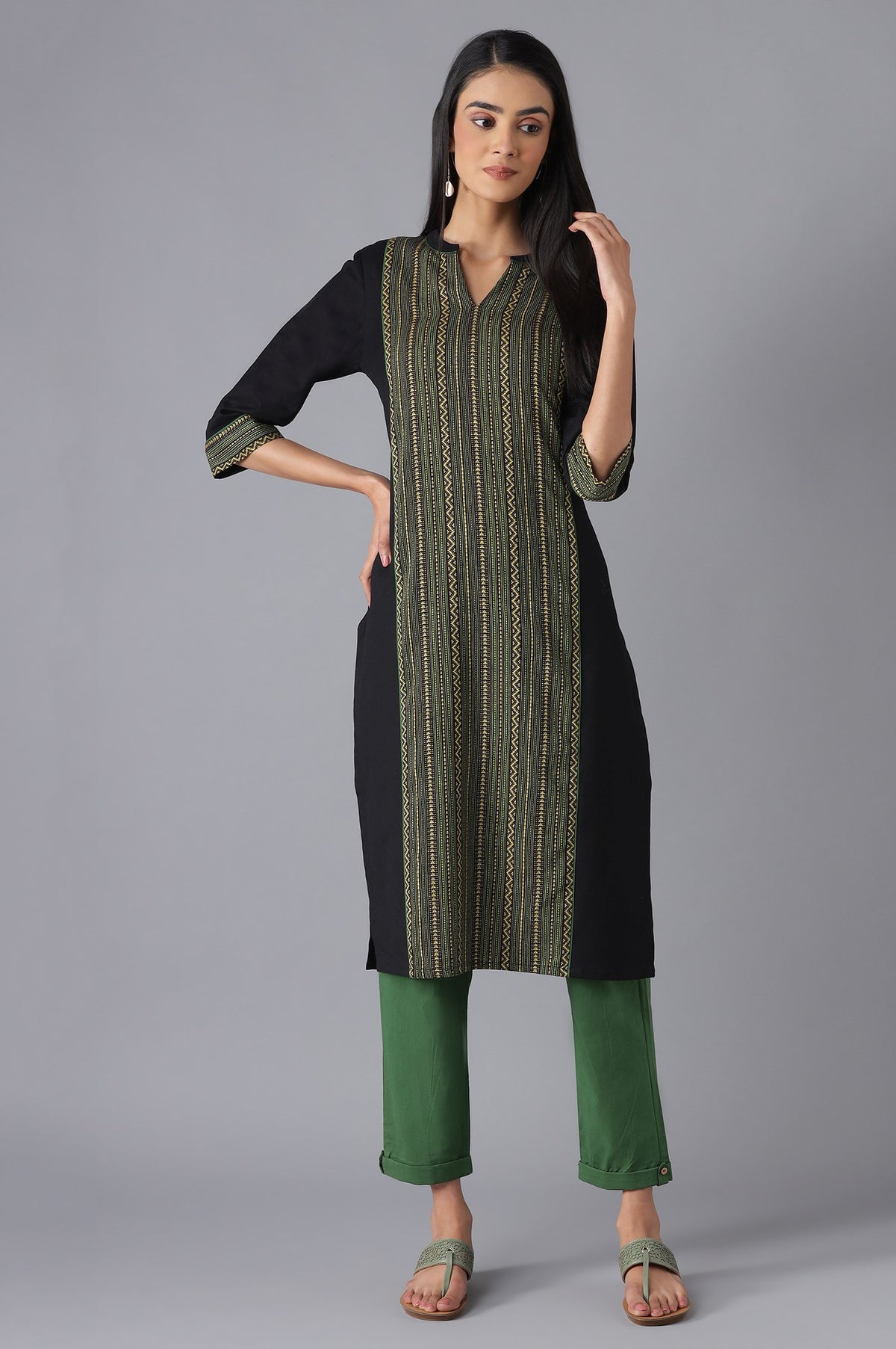 Black Cotton kurta and Green Trousers Set - S