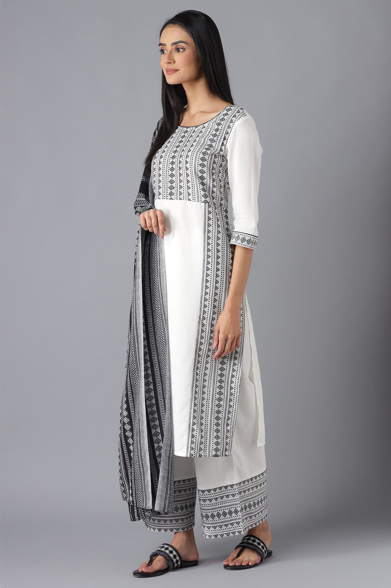 Grey Yarn-Dyed kurta Straight Palazzo and Dupatta Set