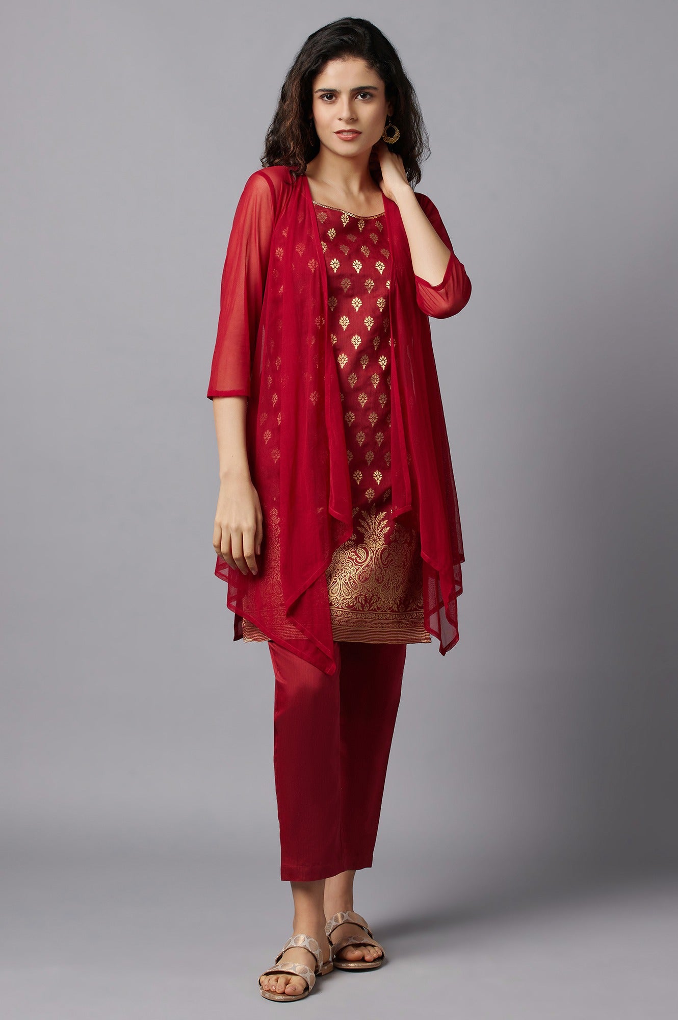 Red Gillet, kurta and Trousers Set