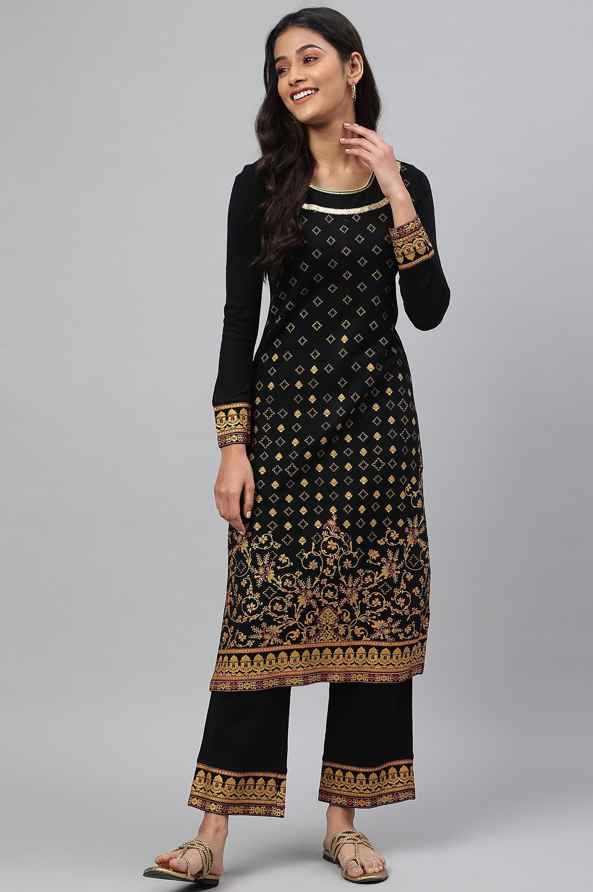 Black Gold Printed Festive Winter kurta and Pants Set - XS