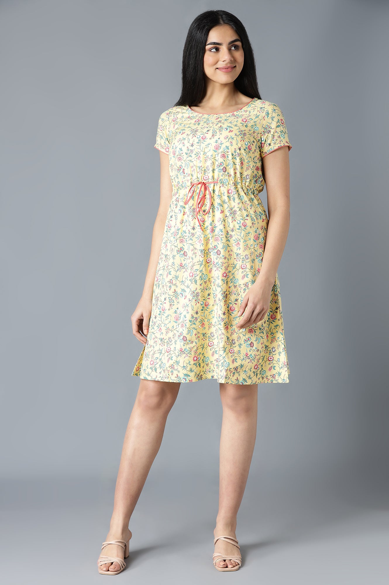 Yellow Flared Dress In Floral Print And Round Neck