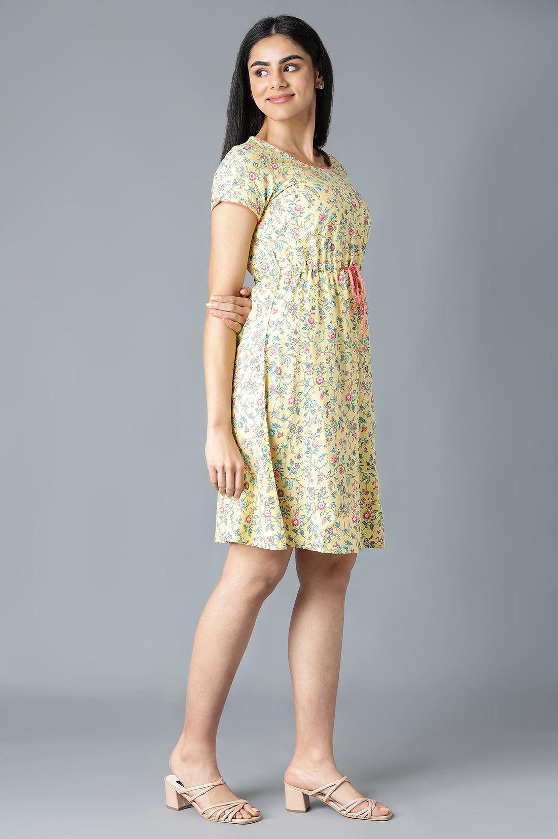 Yellow Flared Dress In Floral Print And Round Neck