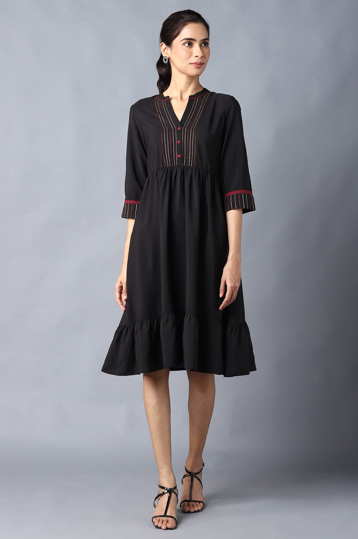 Aure Collection By Aurelia Black Circular Embroidered Dress - M