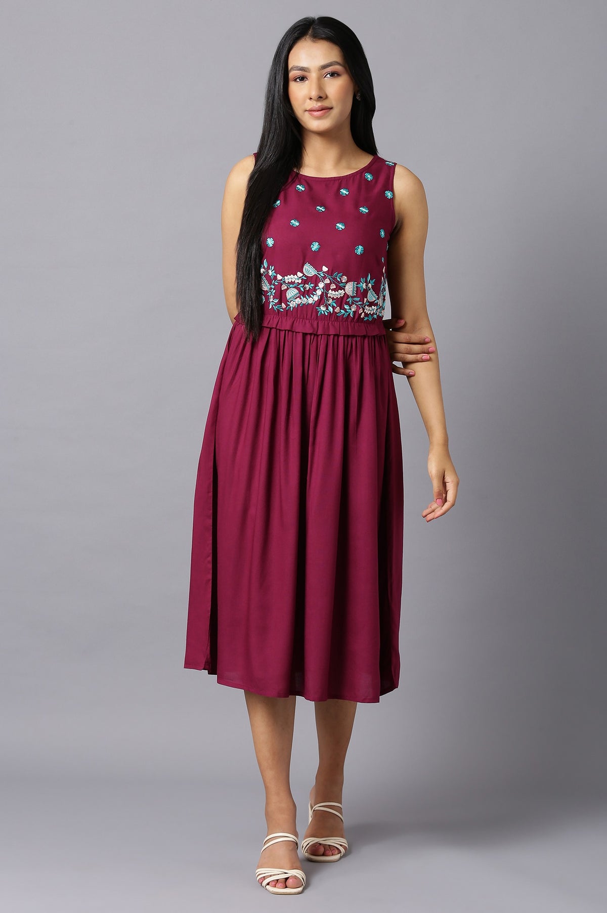 Aure Collection By Aurelia Purple Sleeveless Embroidered Dress - XS