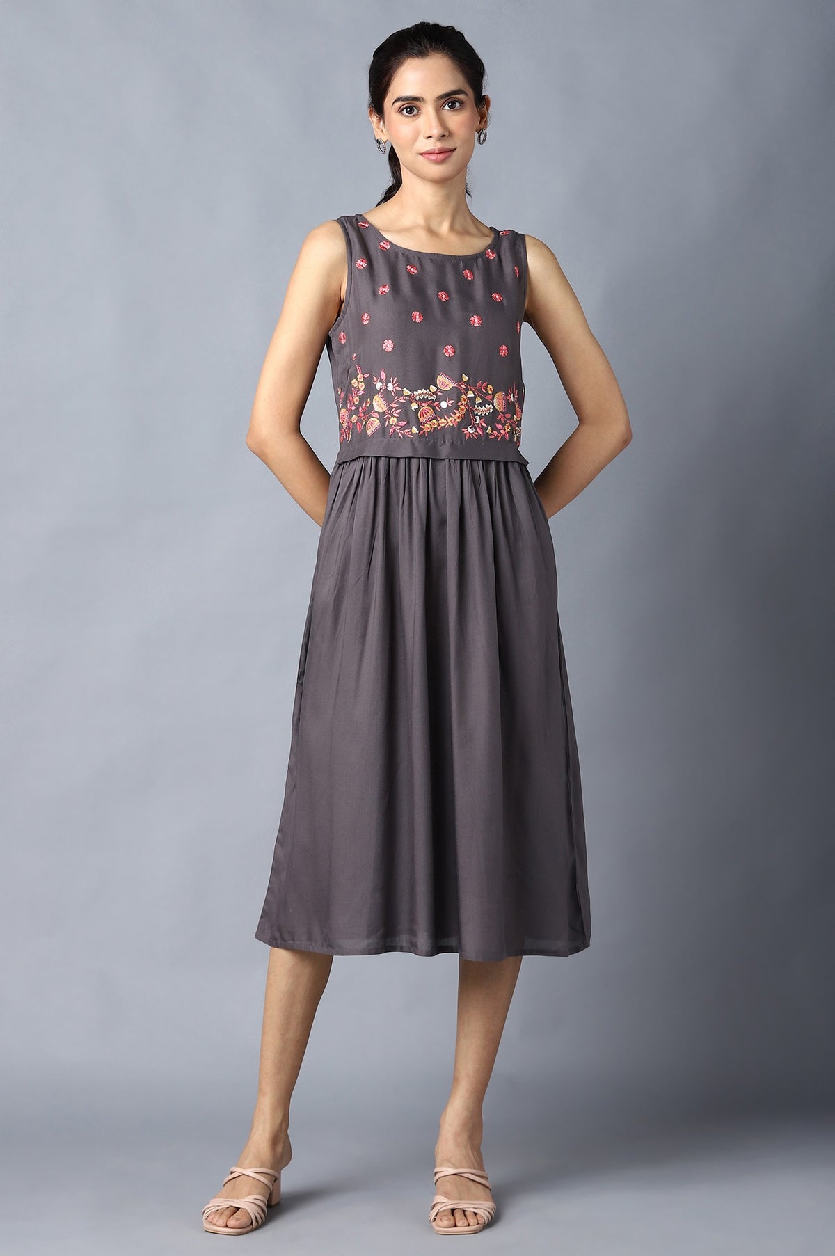Aure Collection By Aurelia Grey Sleeveless Embroidered Dress - M